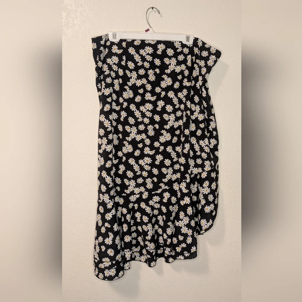 Nasty Gal Floral Black Skirt - Picture 2 of 8